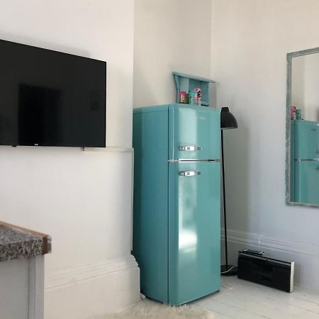 New! Seaside Central Scarborough Apartment Extérieur photo