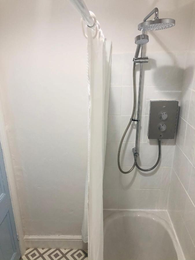 New! Seaside Central Scarborough Apartment Extérieur photo