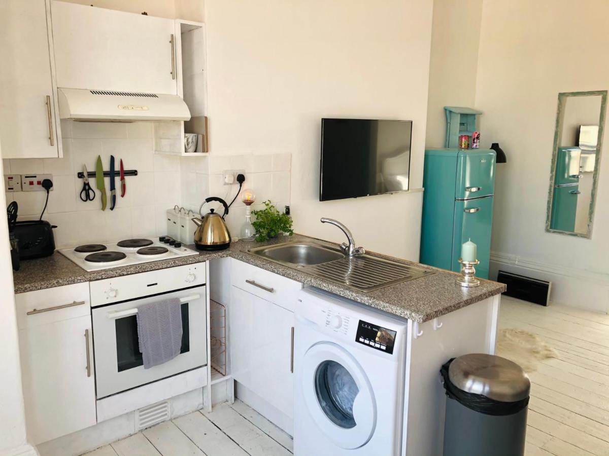 New! Seaside Central Scarborough Apartment Extérieur photo