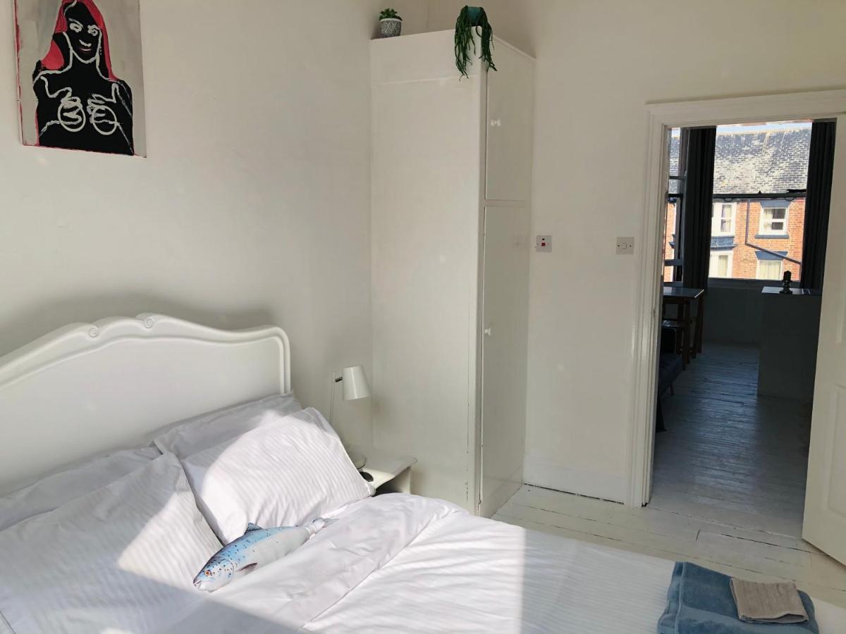 New! Seaside Central Scarborough Apartment Extérieur photo