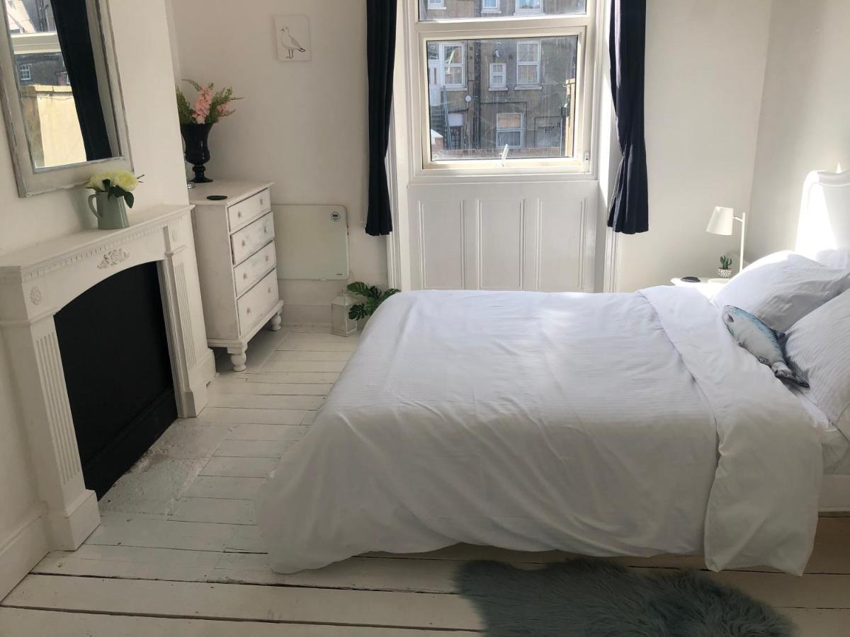 New! Seaside Central Scarborough Apartment Extérieur photo