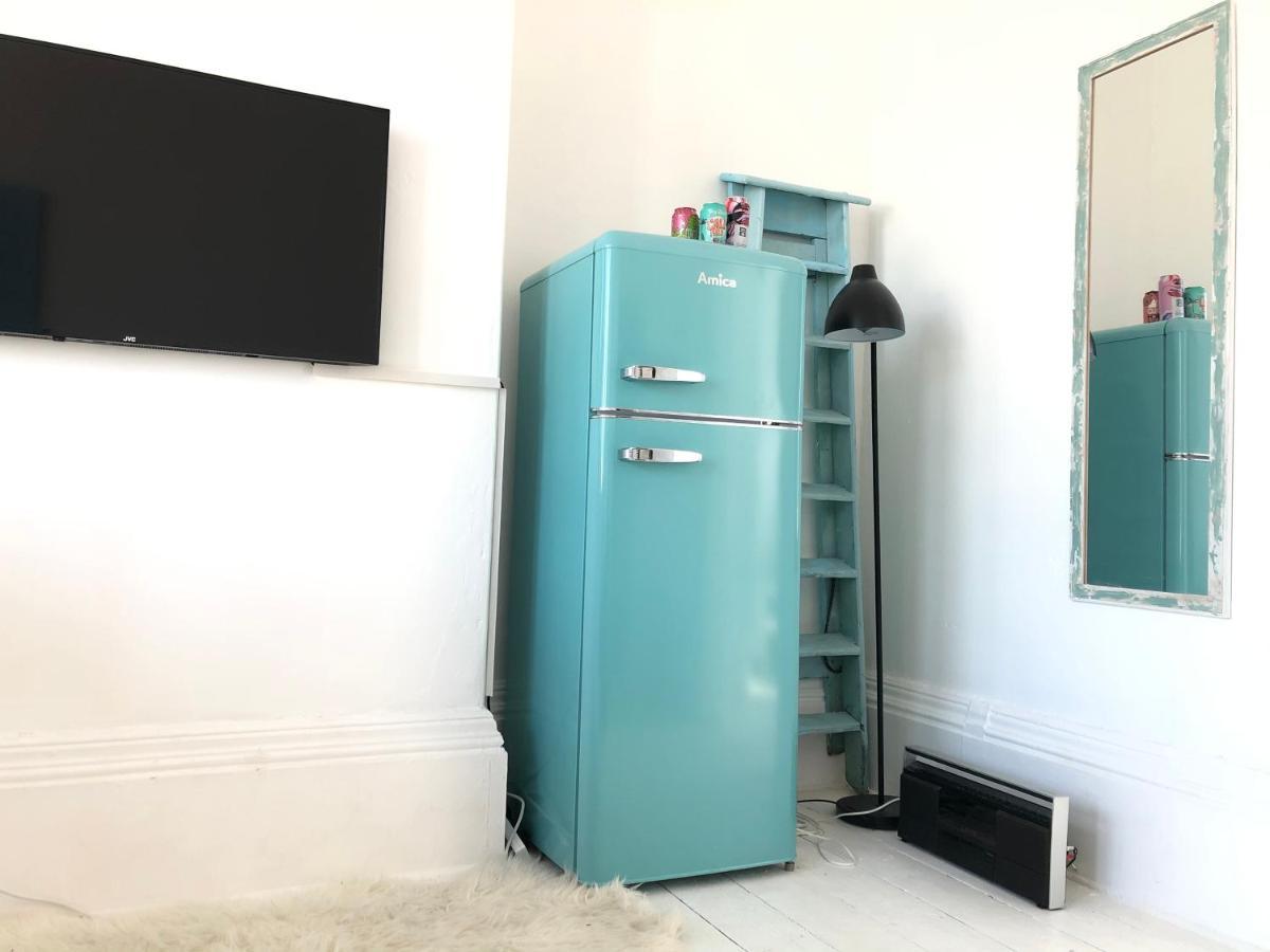 New! Seaside Central Scarborough Apartment Extérieur photo